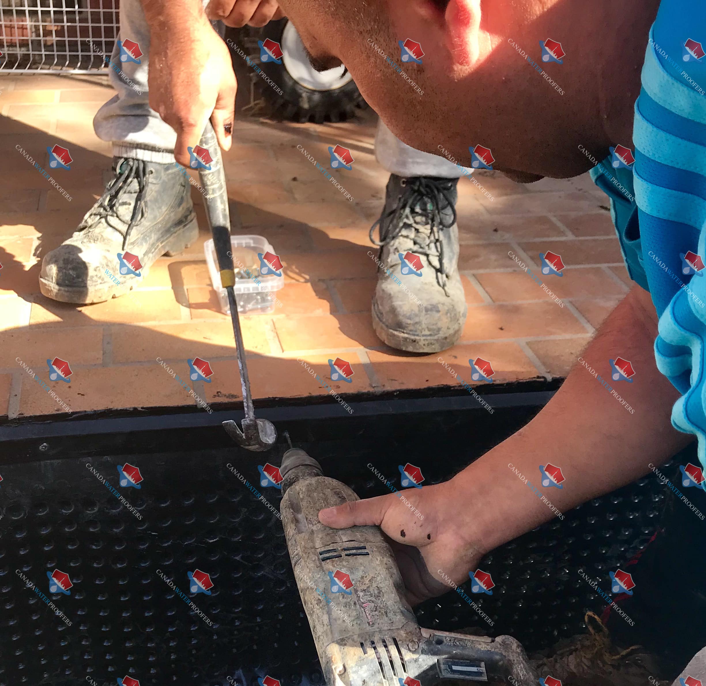 FINISHING MOULDING FOR TOP OF MEMBRANE